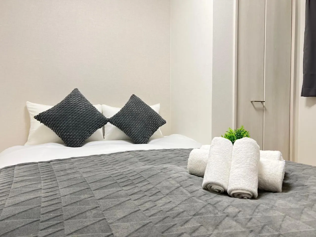 Ikebukuro Area R11 Kamiike Apartment Tokyo