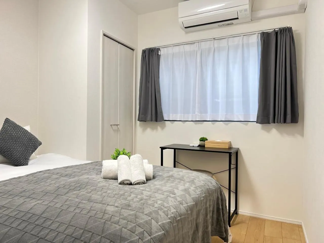 Ikebukuro Area R11 Kamiike Apartment Tokyo