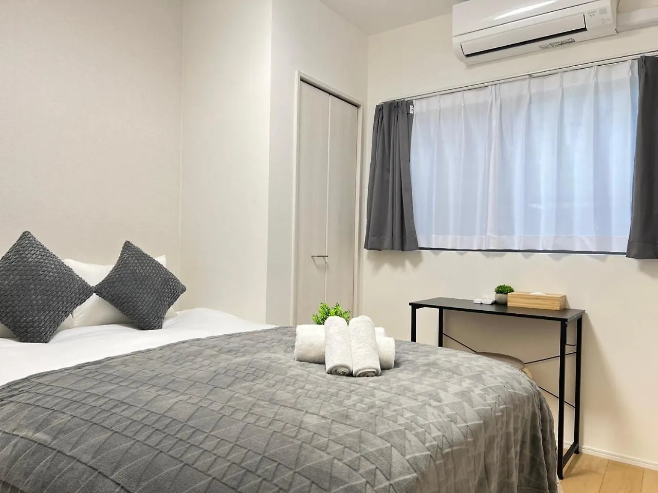 Ikebukuro Area R11 Kamiike Apartment Tokyo 0*,  Japan